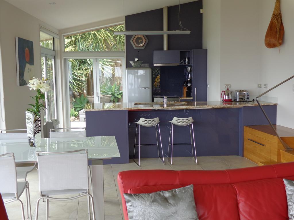 Nikau Apartments Waiheke Island Onetangi Екстер'єр фото